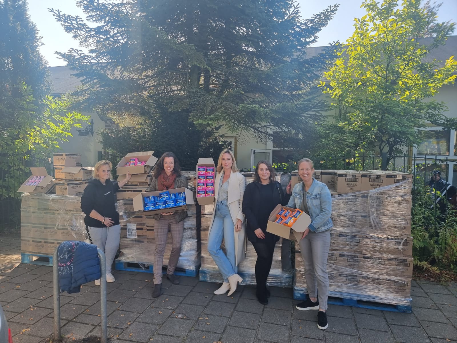 Foto donatie Young Soroptimists Amsterdam