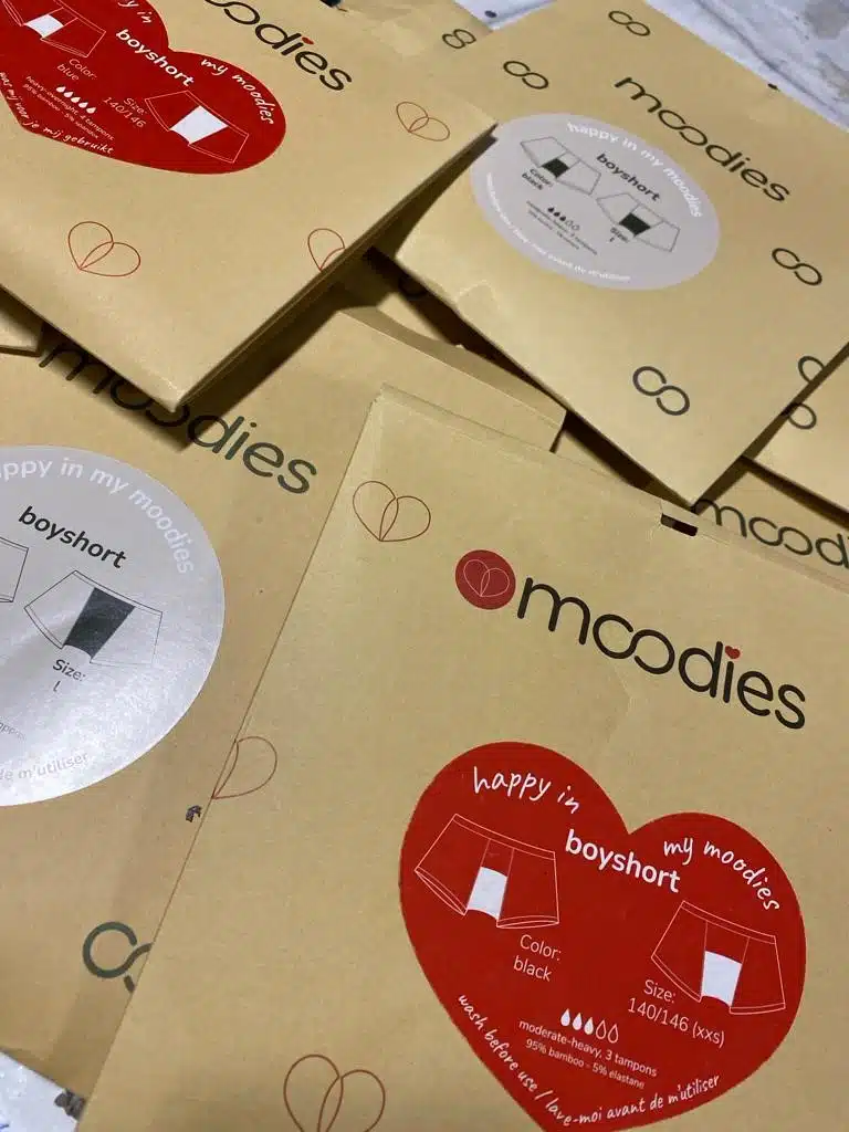 Moodies doneert menstruatieondergoed