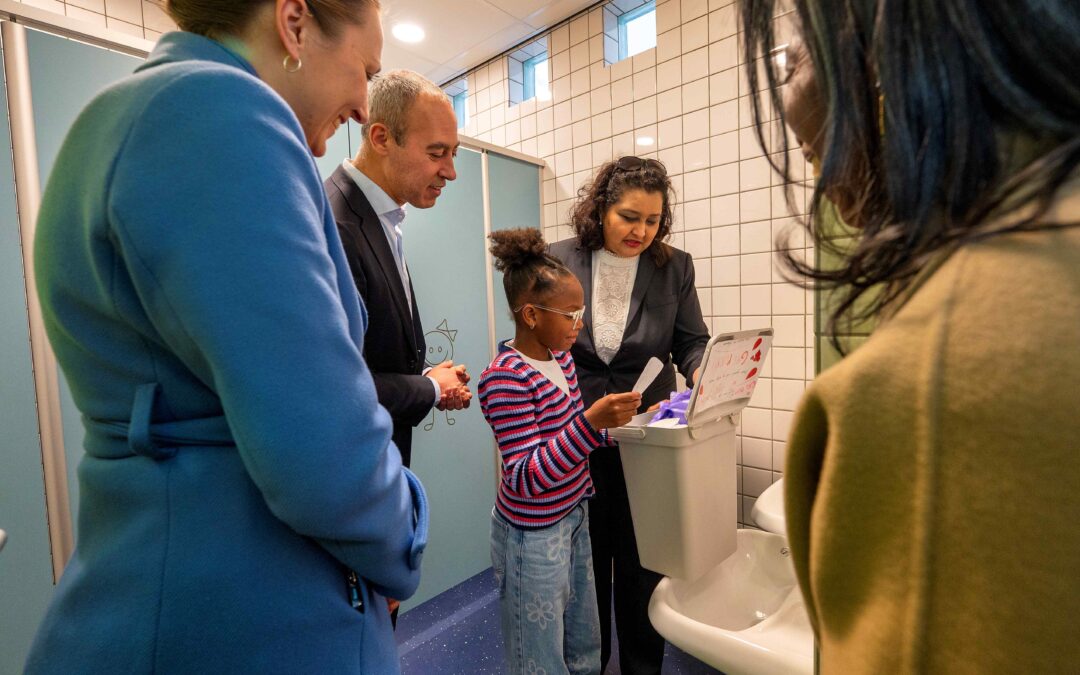 Gratis menstruatie&shy;producten op scholen in Rotterdam