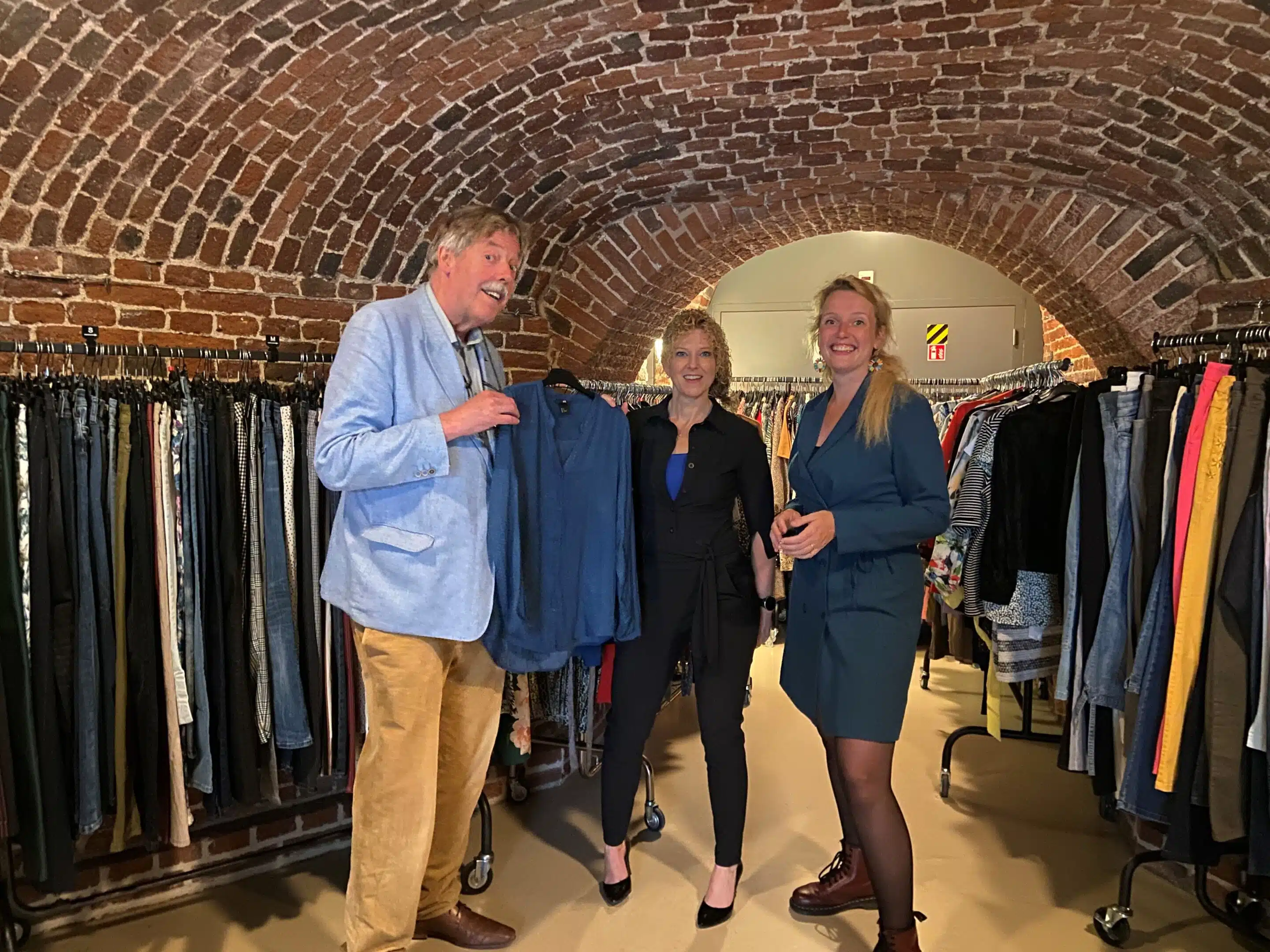 Kledingbank Titus Merit Inge