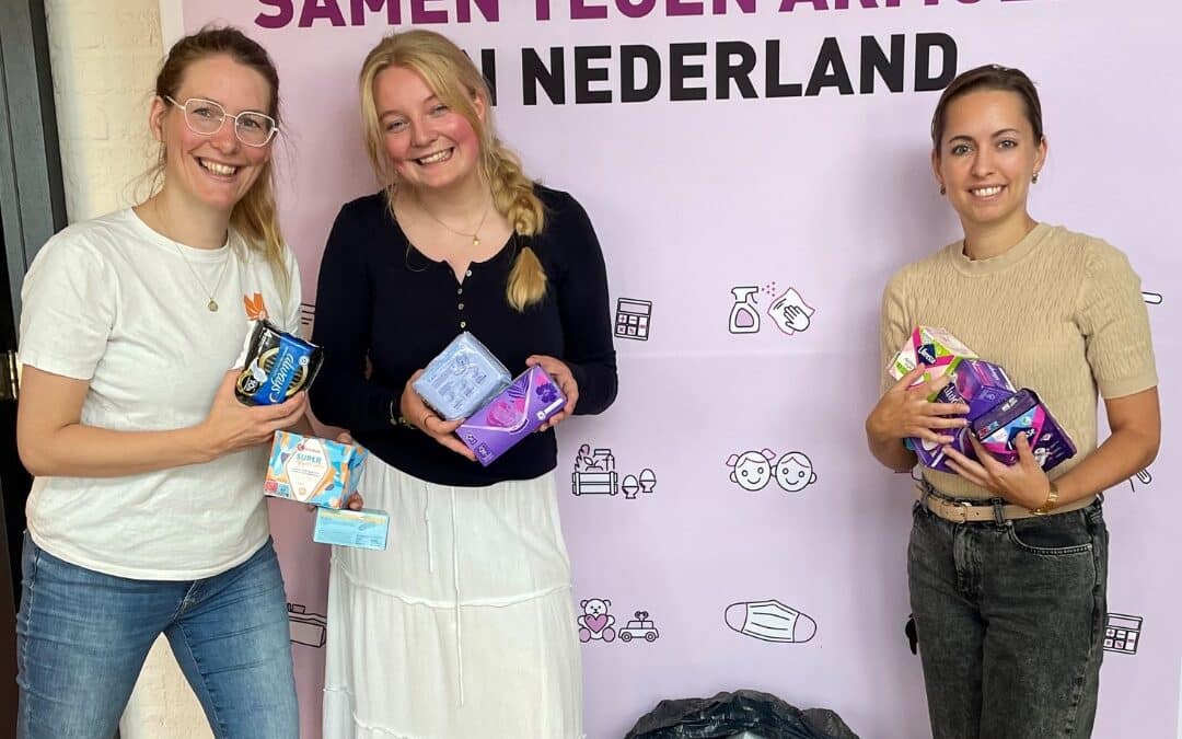 Meer dan 100 menstruatieproducten dankzij Van Gras Volleybaltoernooi