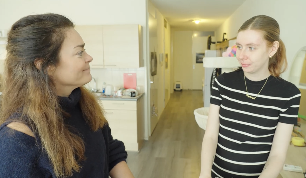 Stichting Babyspullen geeft Kayleigh en haar baby een eerlijke start